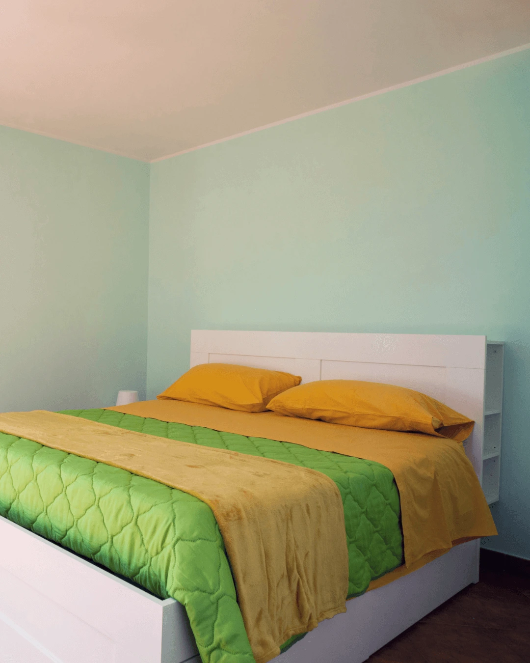 letto della camera da letto dell appartament 1 di villa paradiso - villa con piscina ad acireale