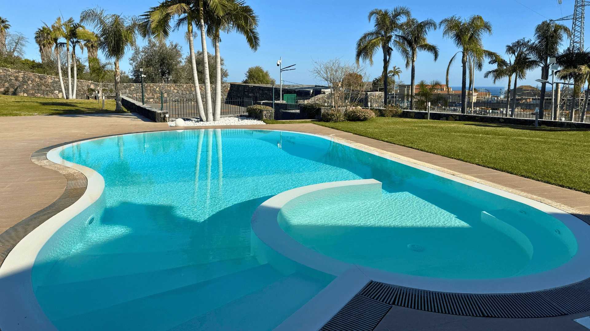 piscina per eventi ad acireale da villa paradiso