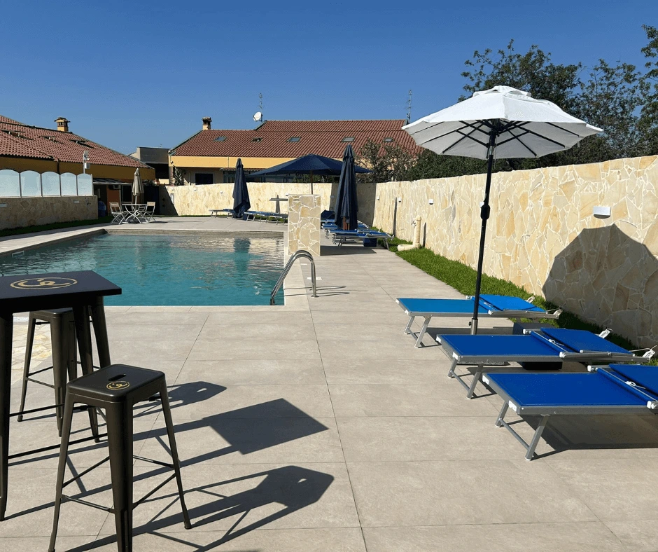 piscina villa paradiso